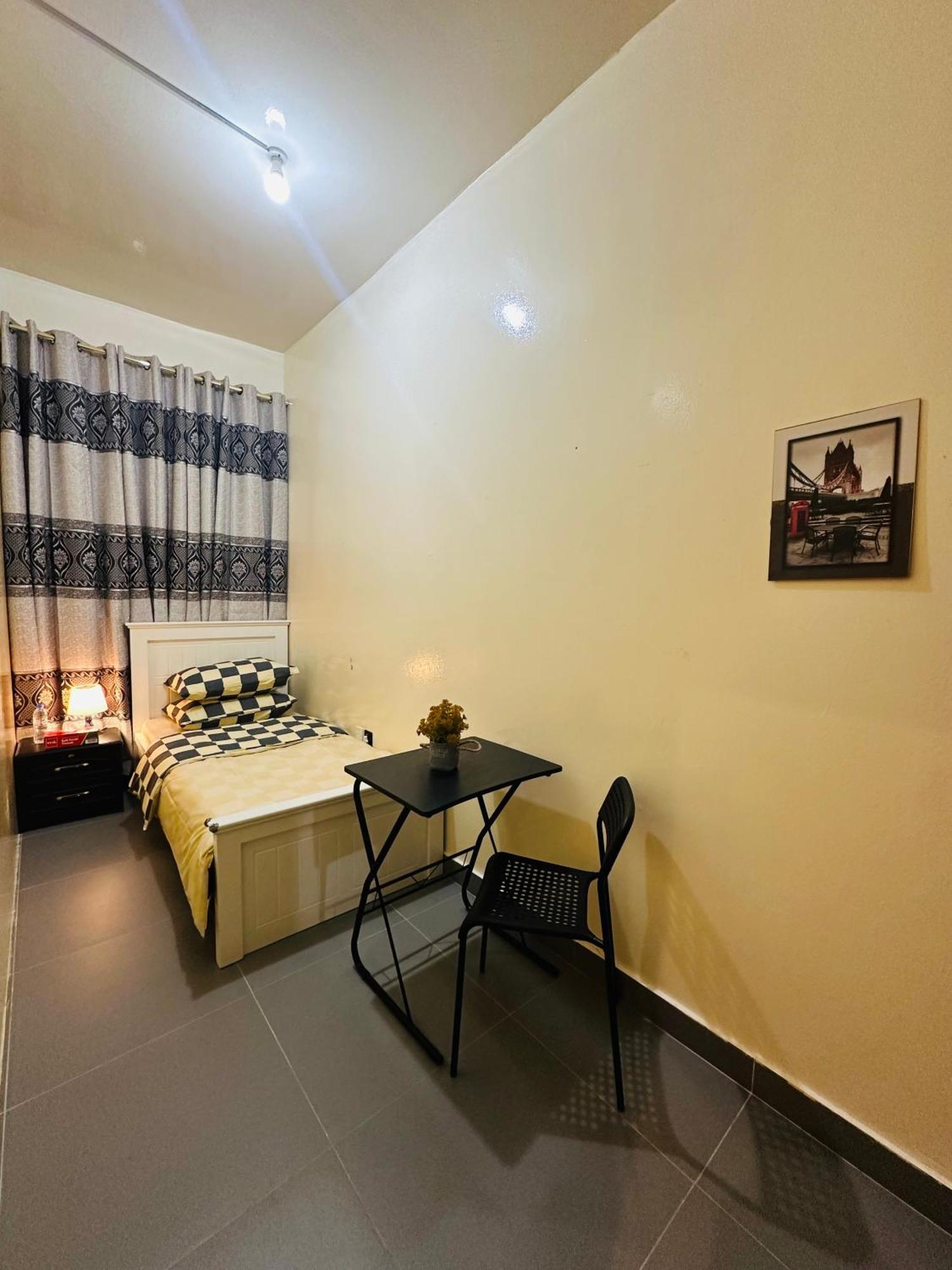 Sunrise Inn By Dsv Property Abu Dzabi Kültér fotó